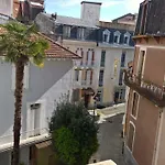 13 Rue de la Fontaine F11