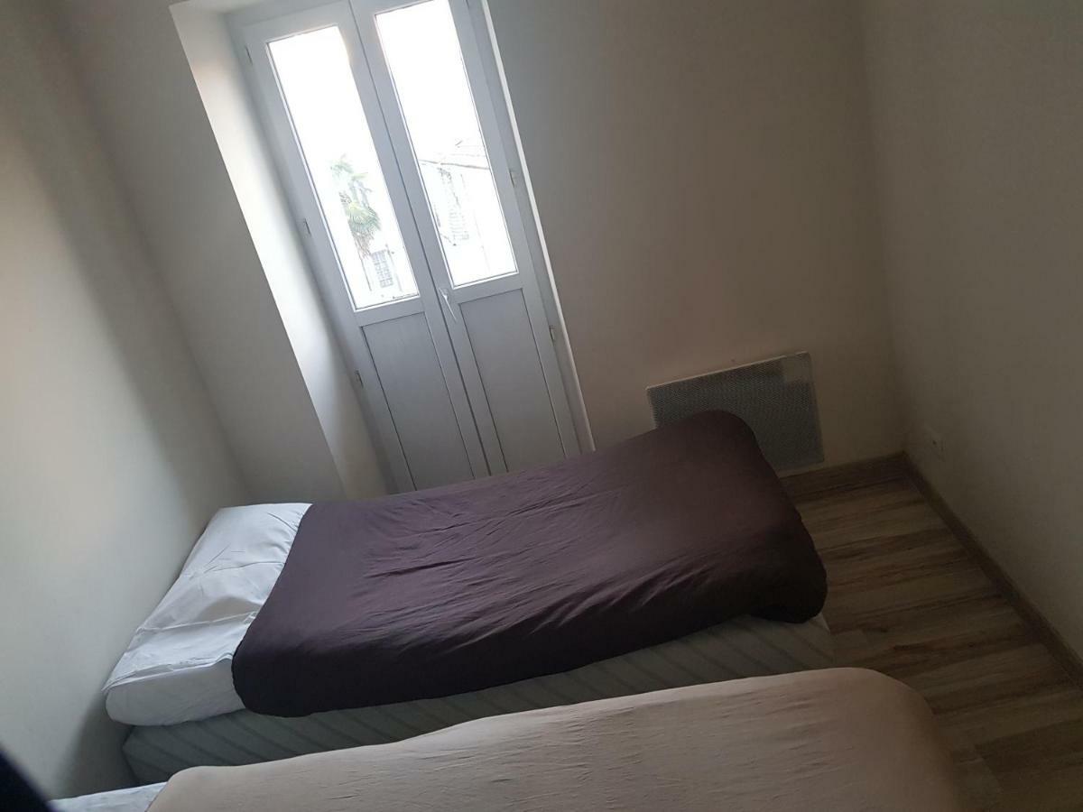 13 Rue De La Fontaine F11 * Lourdes