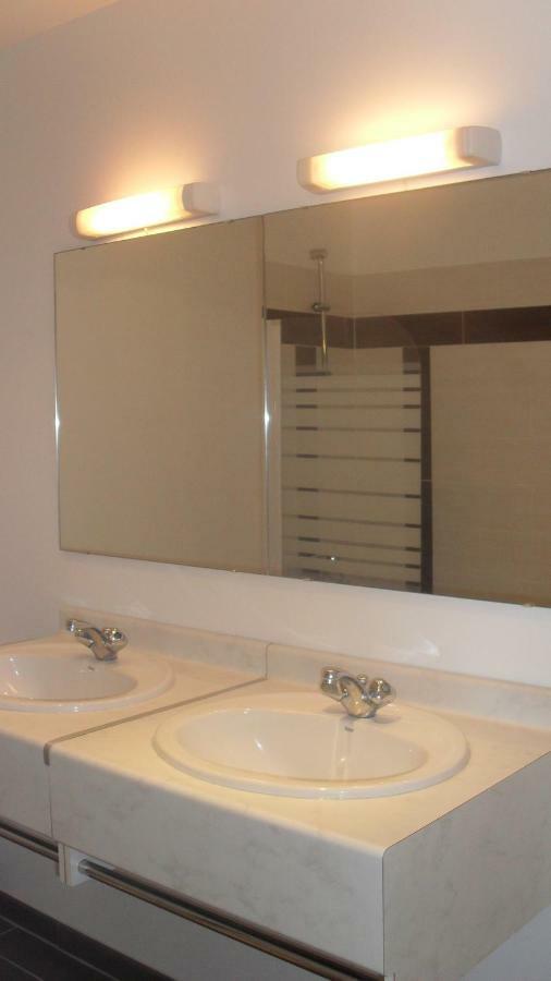 Appartement 13 Rue De La Fontaine F11